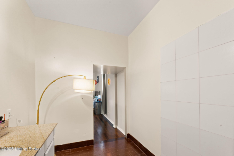 Listing Image 87