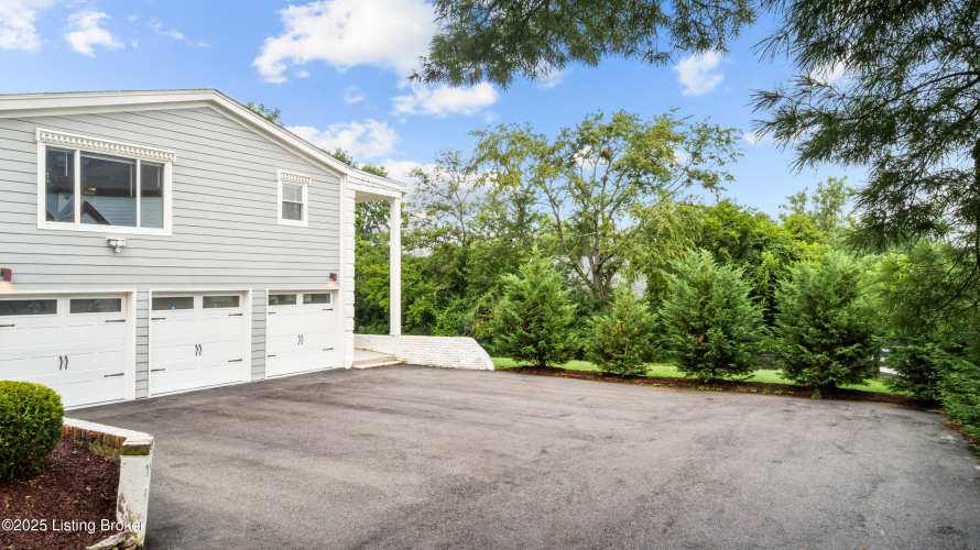 Listing Image 76