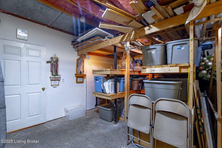 Listing Image 54