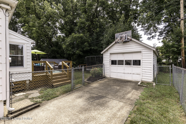 Listing Image 49