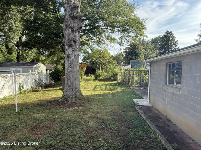 Listing Image 18