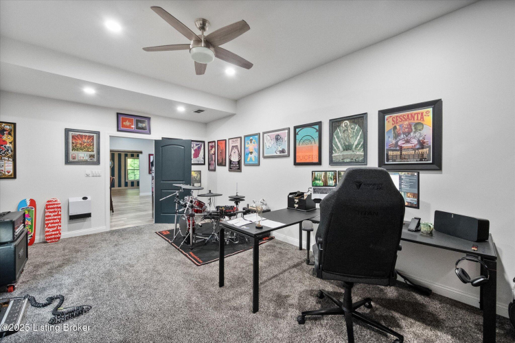 Listing Image 54