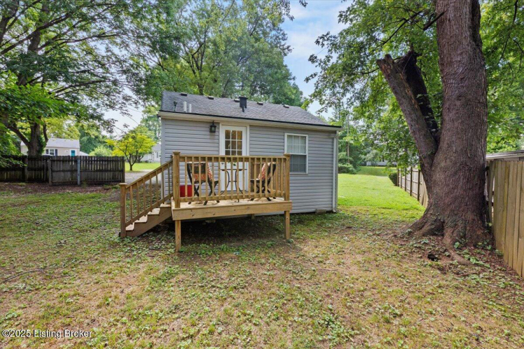 Listing Image 6