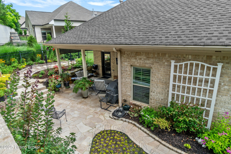 Listing Image 44