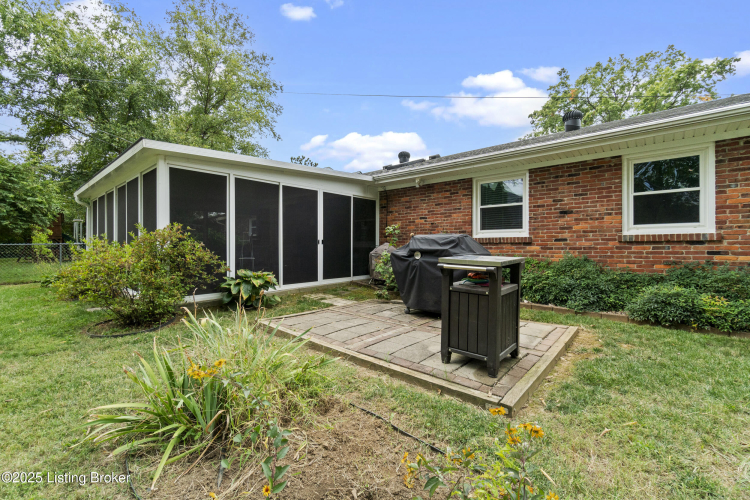 Listing Image 18