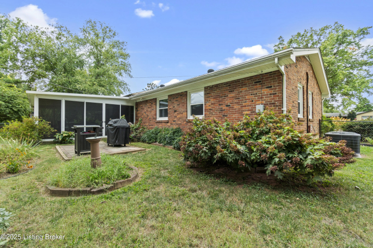 Listing Image 20