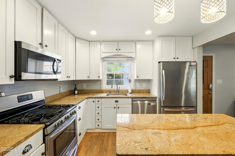 Listing Image 15