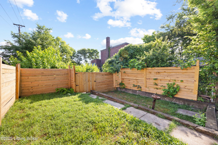 Listing Image 17