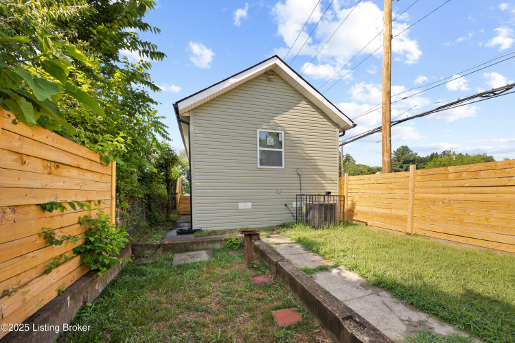 Listing Image 18