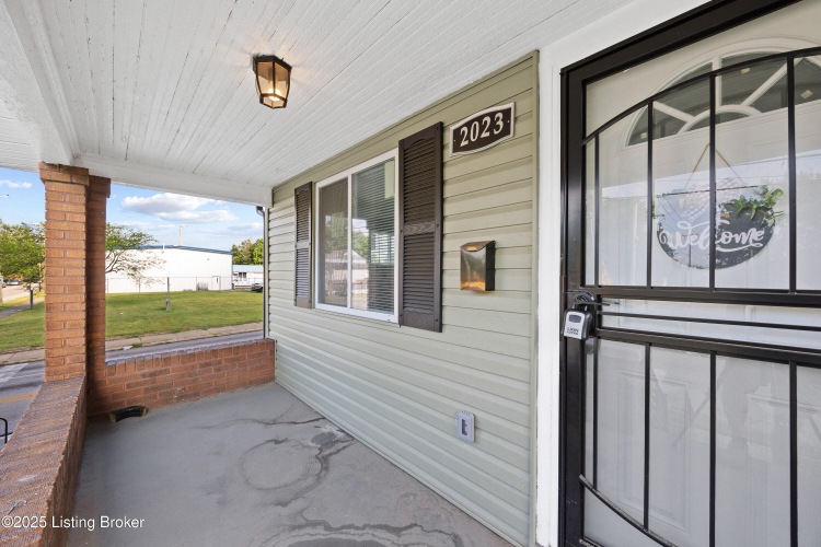 Listing Image 19