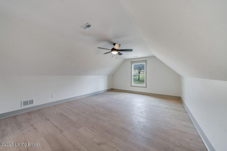 Listing Image 54