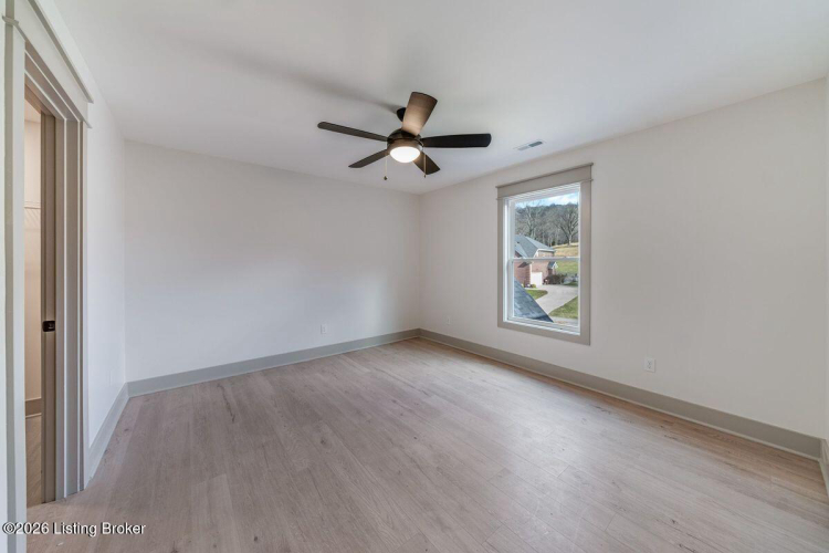 Listing Image 59