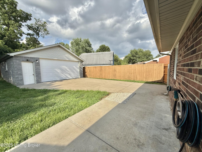 Listing Image 27
