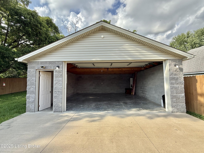 Listing Image 30