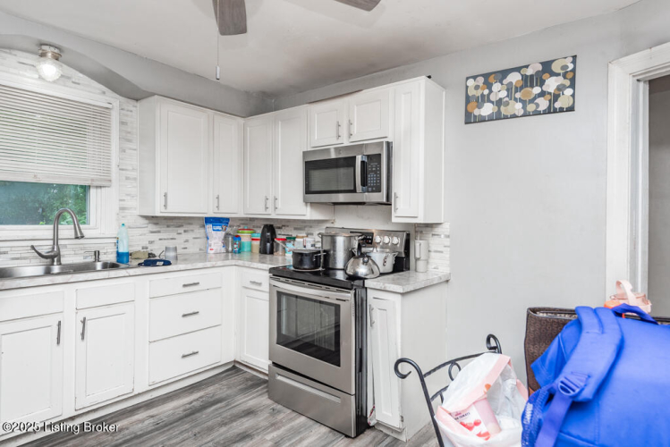 Listing Image 11