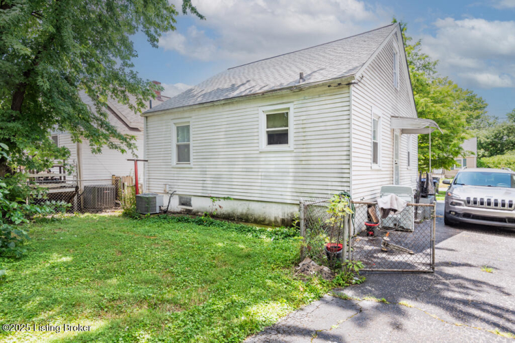 Listing Image 3