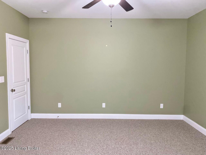Listing Image 36