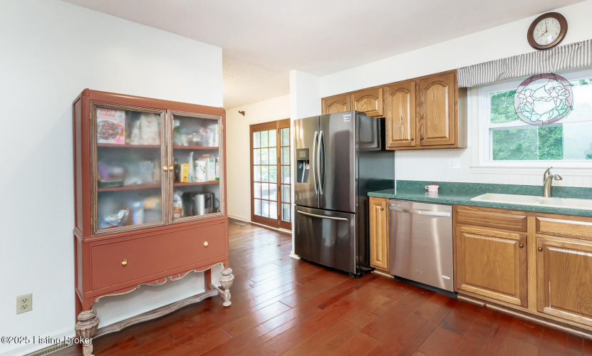 Listing Image 13