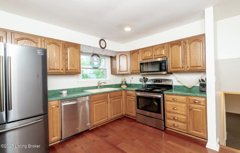 Listing Image 14