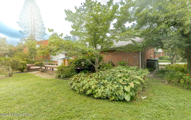 Listing Image 40