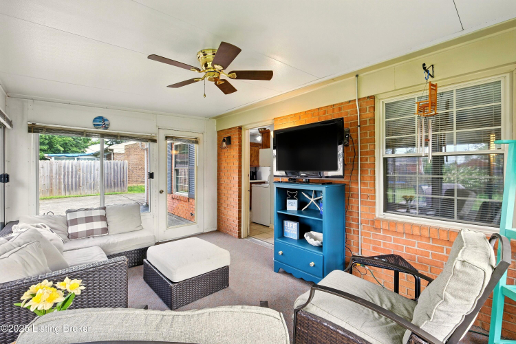 Listing Image 19