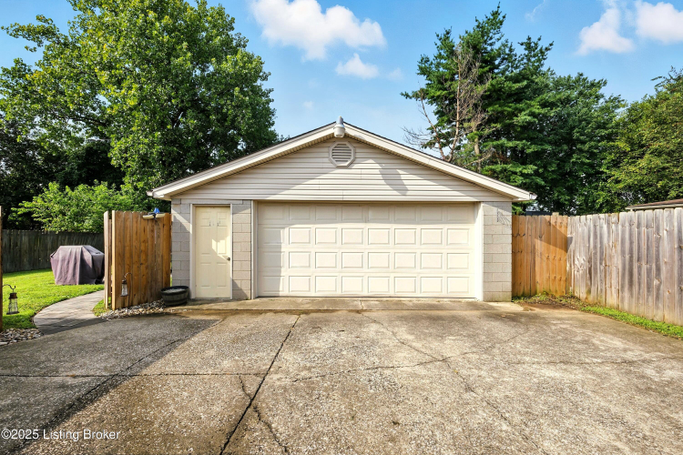 Listing Image 25