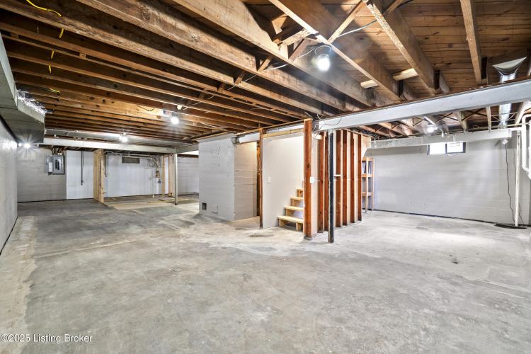 Listing Image 52