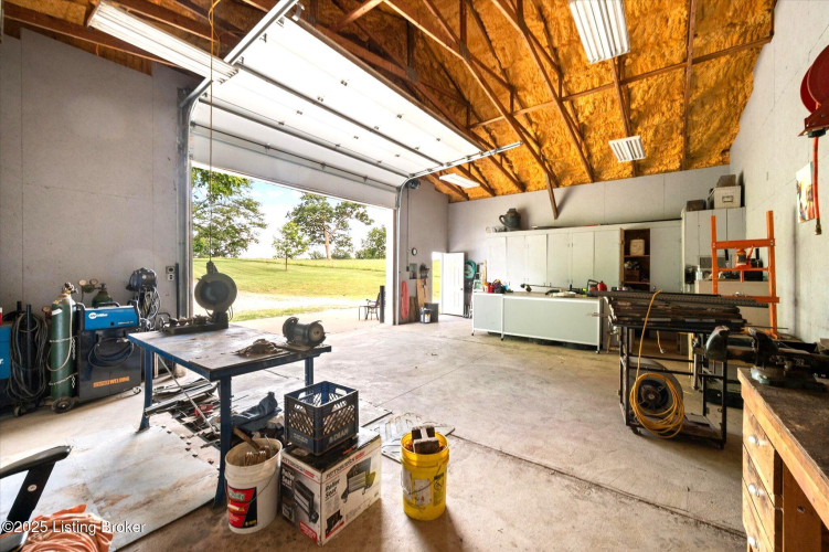 Listing Image 17
