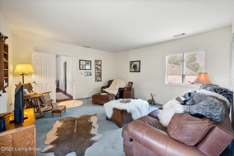 Listing Image 42