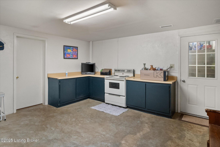 Listing Image 53