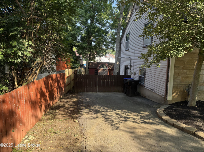 Listing Image 31