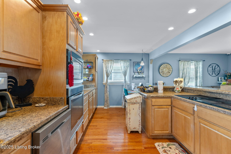 Listing Image 13