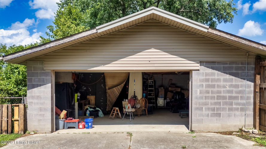 Listing Image 40
