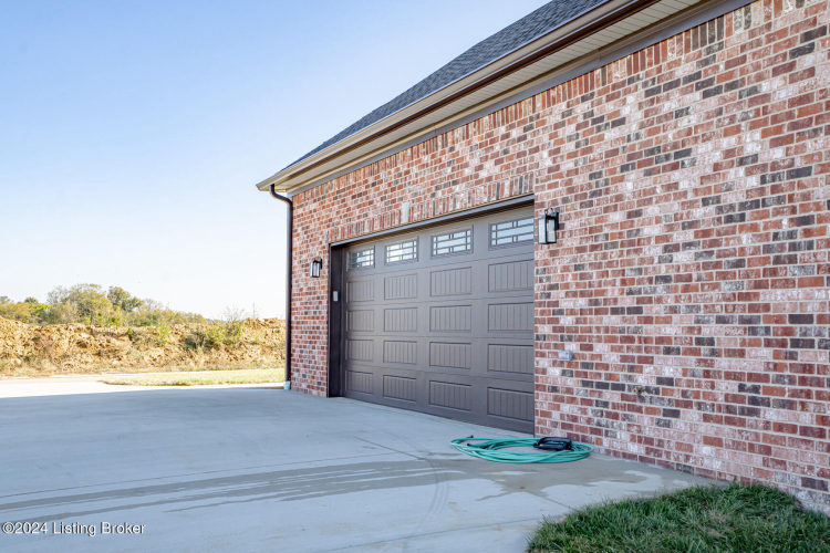 Listing Image 59