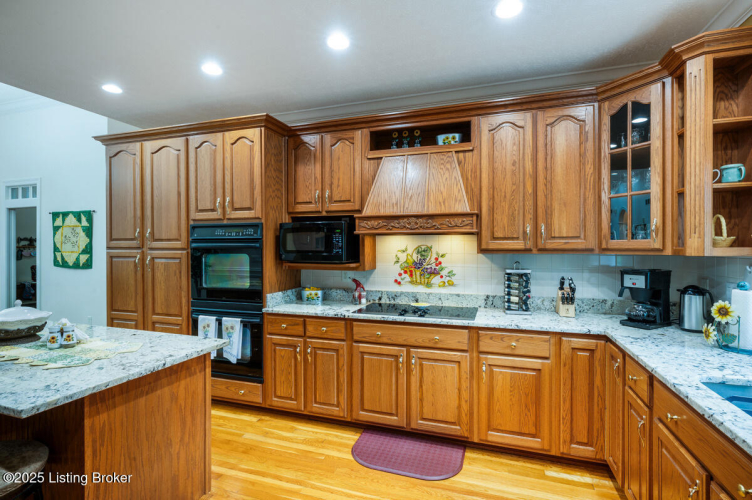 Listing Image 18