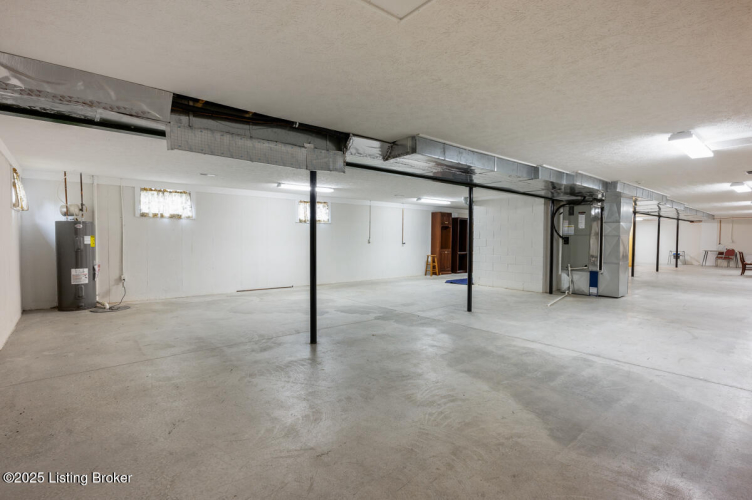Listing Image 41