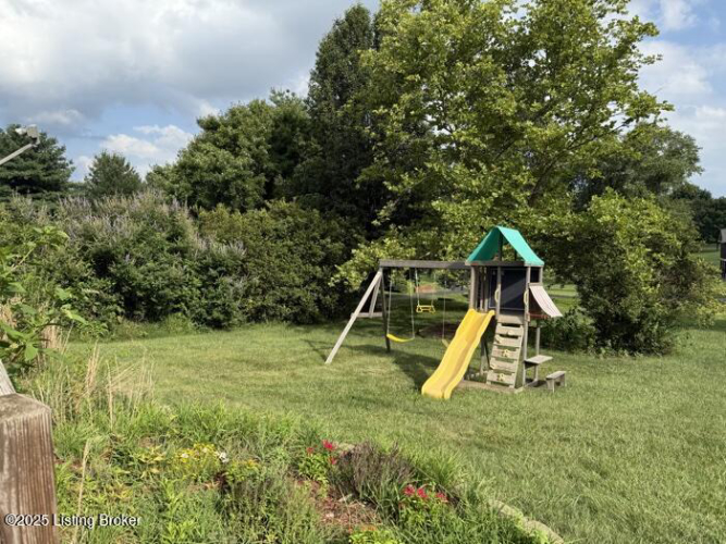 Listing Image 44