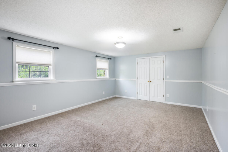 Listing Image 52