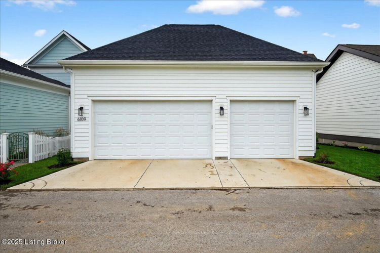 Listing Image 42