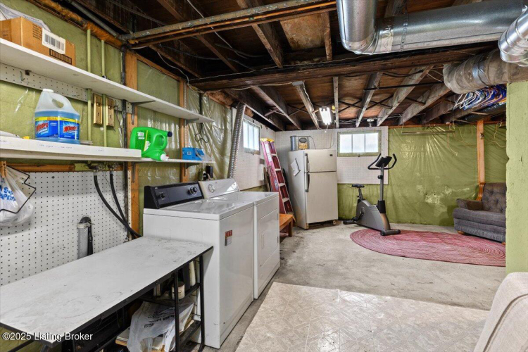 Listing Image 17