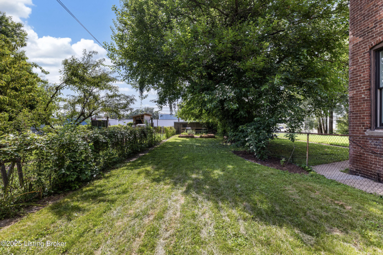 Listing Image 32