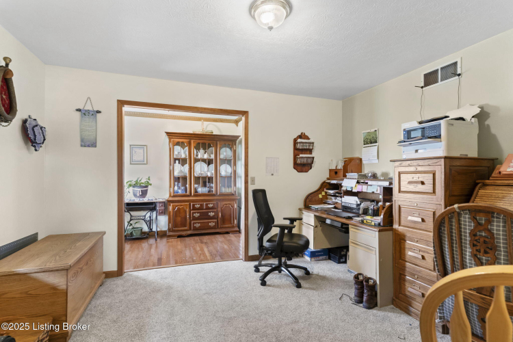 Listing Image 42