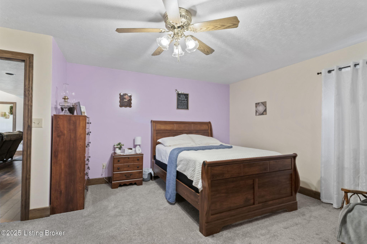 Listing Image 52