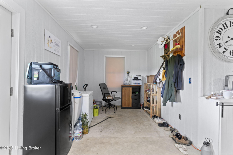 Listing Image 75