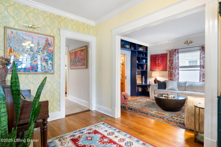 Listing Image 13