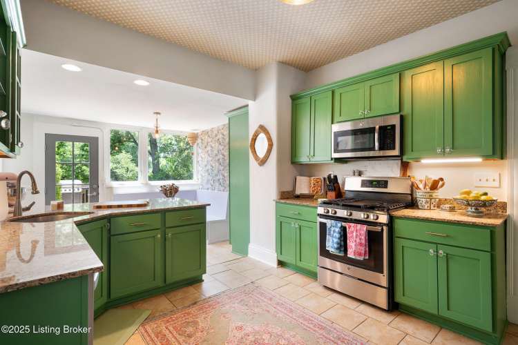 Listing Image 19