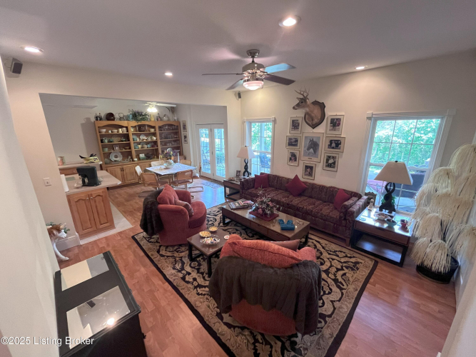 Listing Image 33