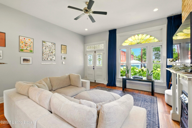 Listing Image 19