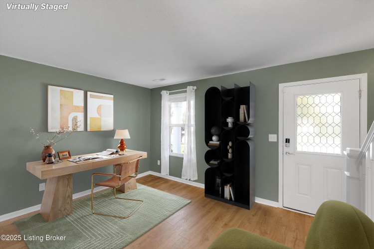 Listing Image 4