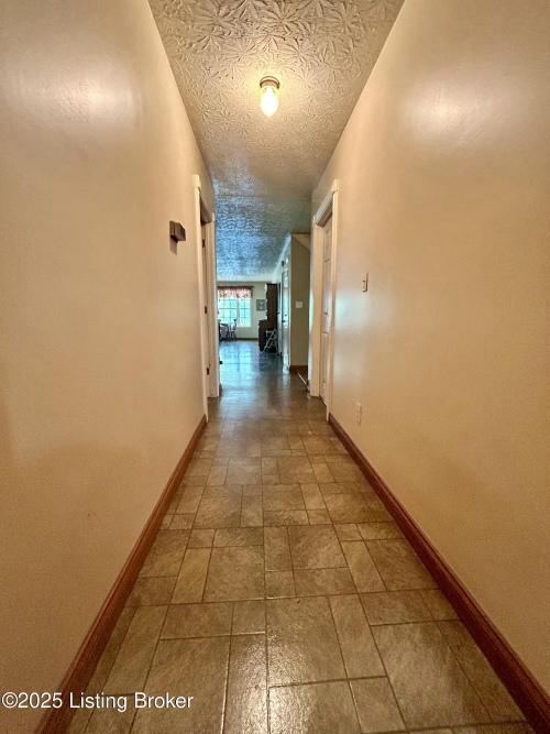 Listing Image 24